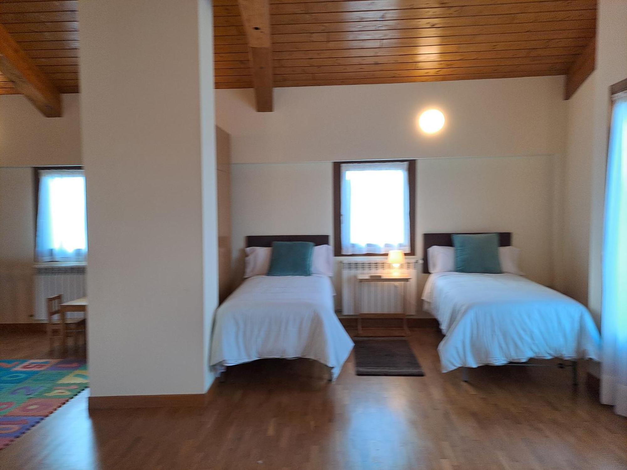 Casa Rural Torreblanca Urroz ภายนอก รูปภาพ