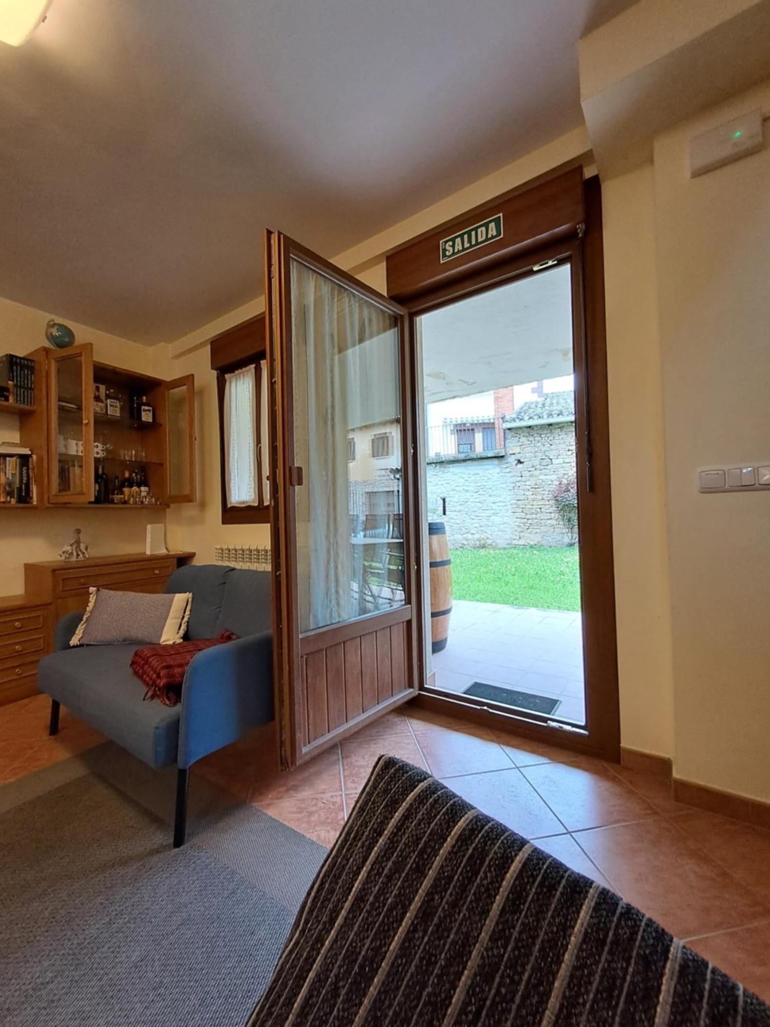 Casa Rural Torreblanca Urroz ภายนอก รูปภาพ
