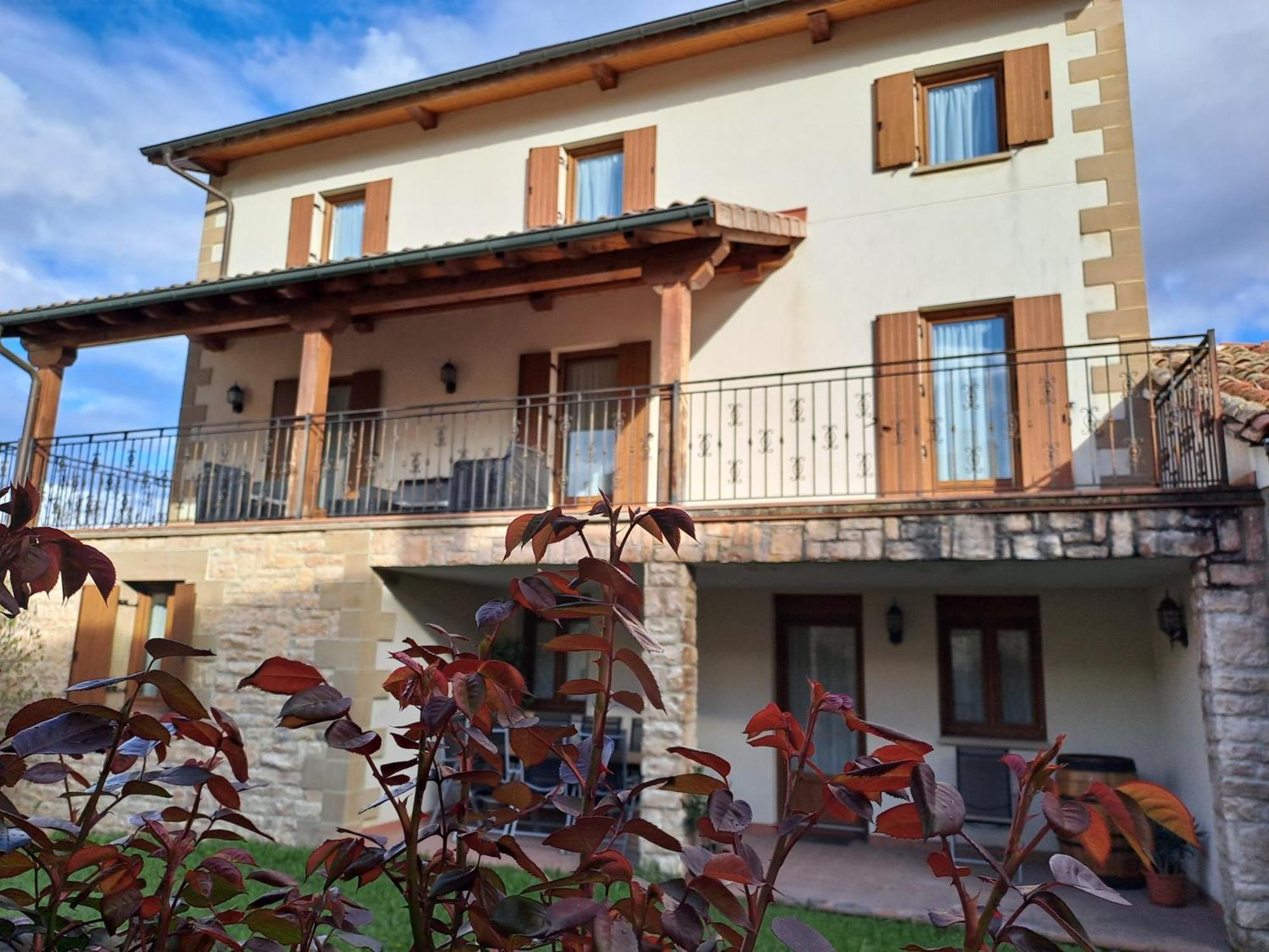 Casa Rural Torreblanca Urroz ภายนอก รูปภาพ