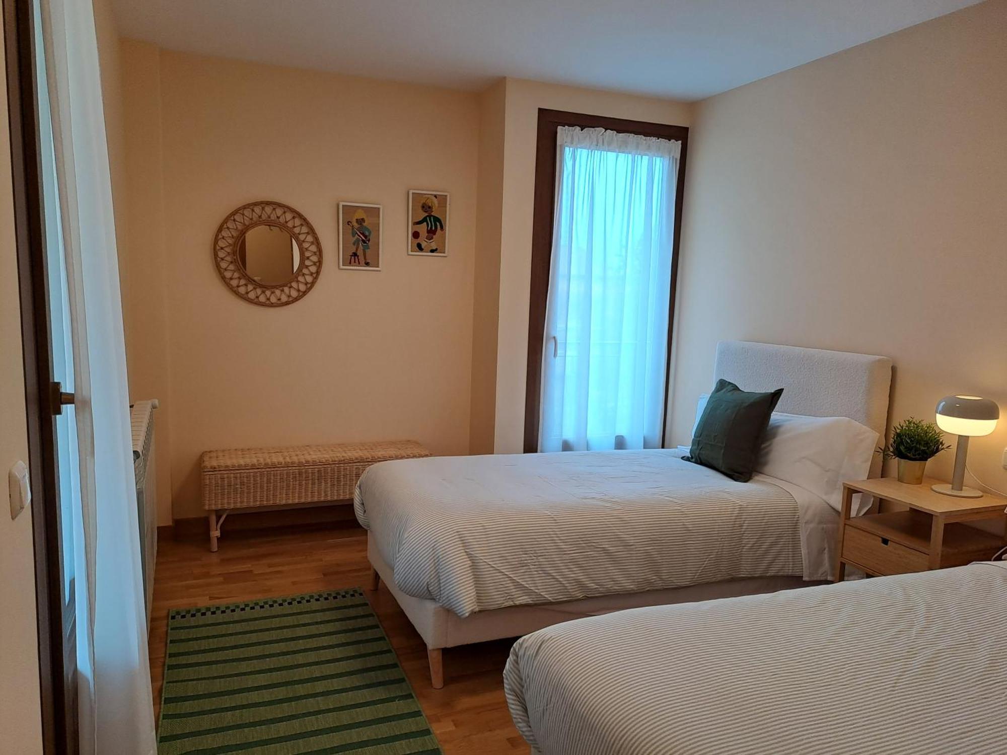 Casa Rural Torreblanca Urroz ภายนอก รูปภาพ