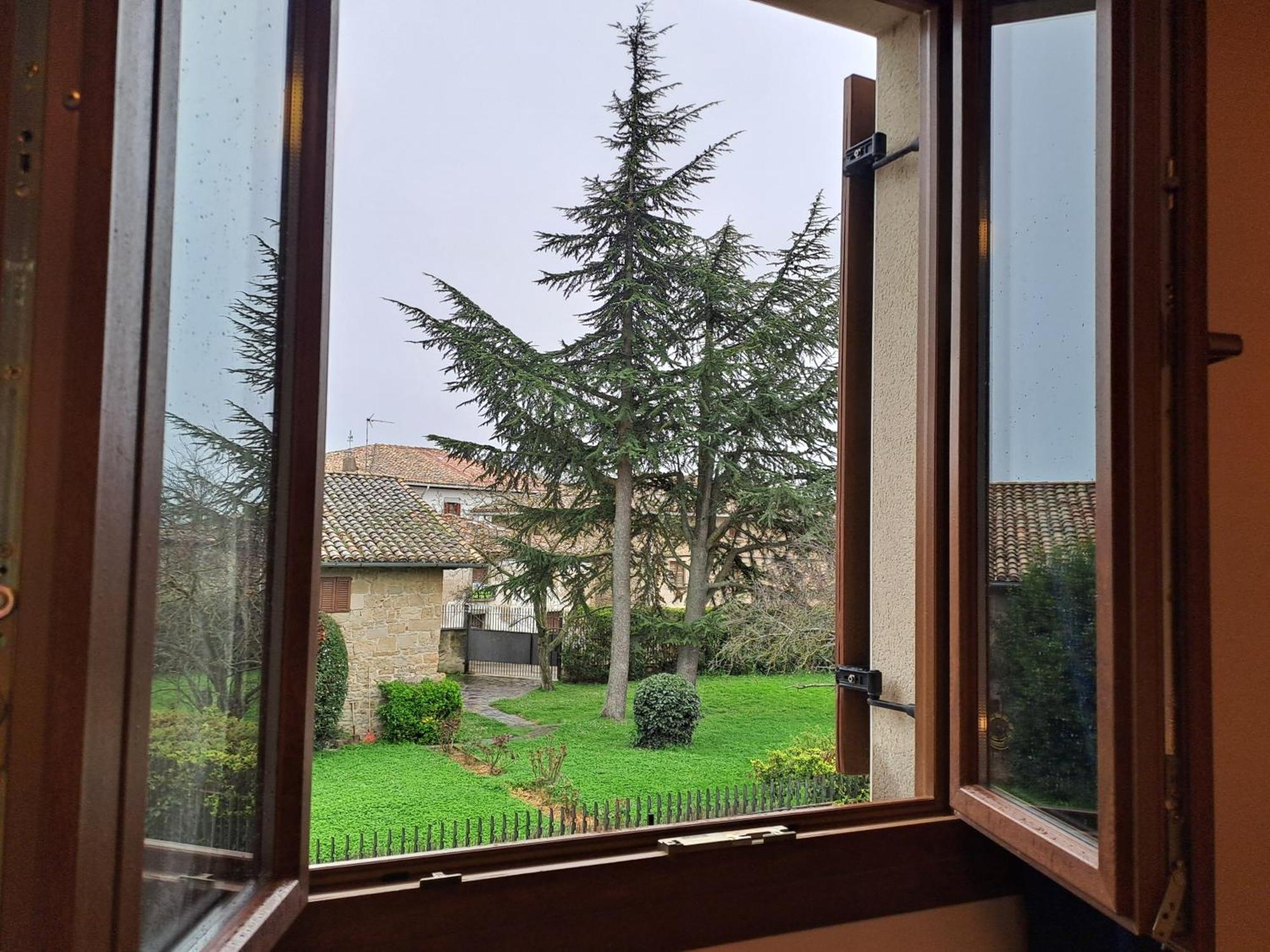 Casa Rural Torreblanca Urroz ภายนอก รูปภาพ