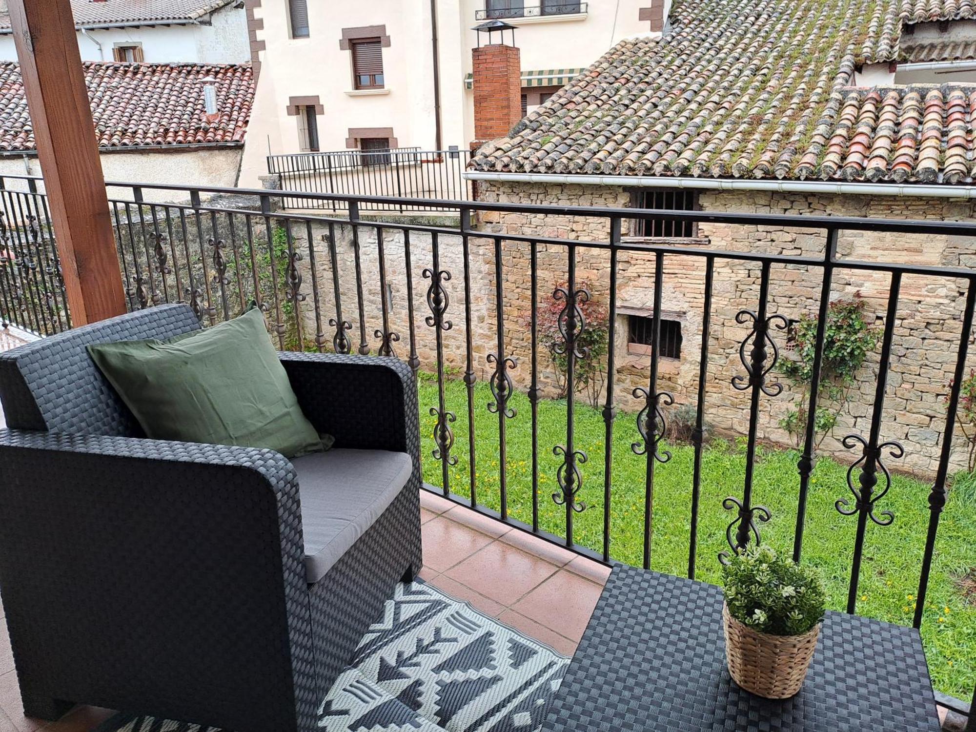 Casa Rural Torreblanca Urroz ภายนอก รูปภาพ