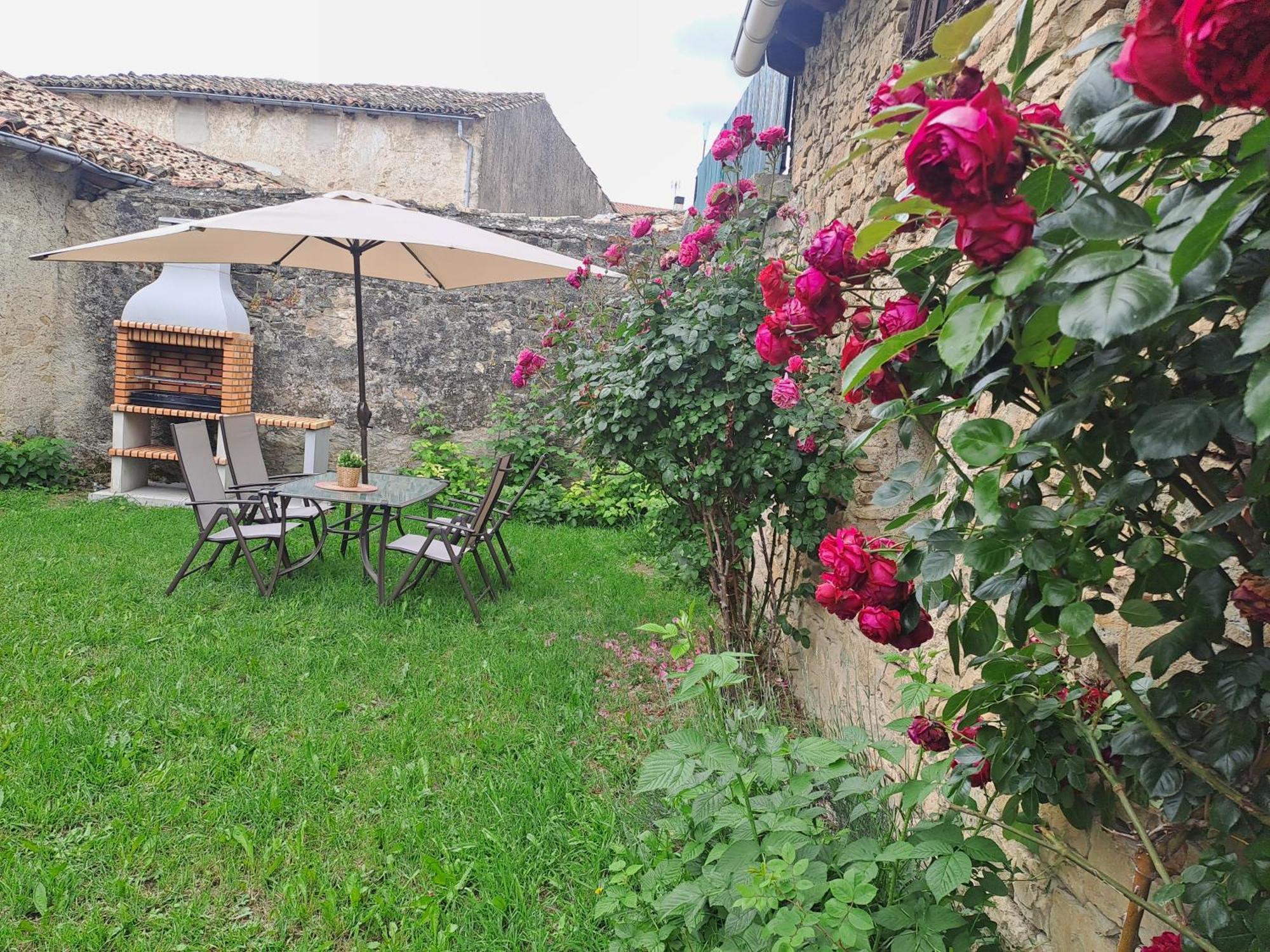 Casa Rural Torreblanca Urroz ภายนอก รูปภาพ